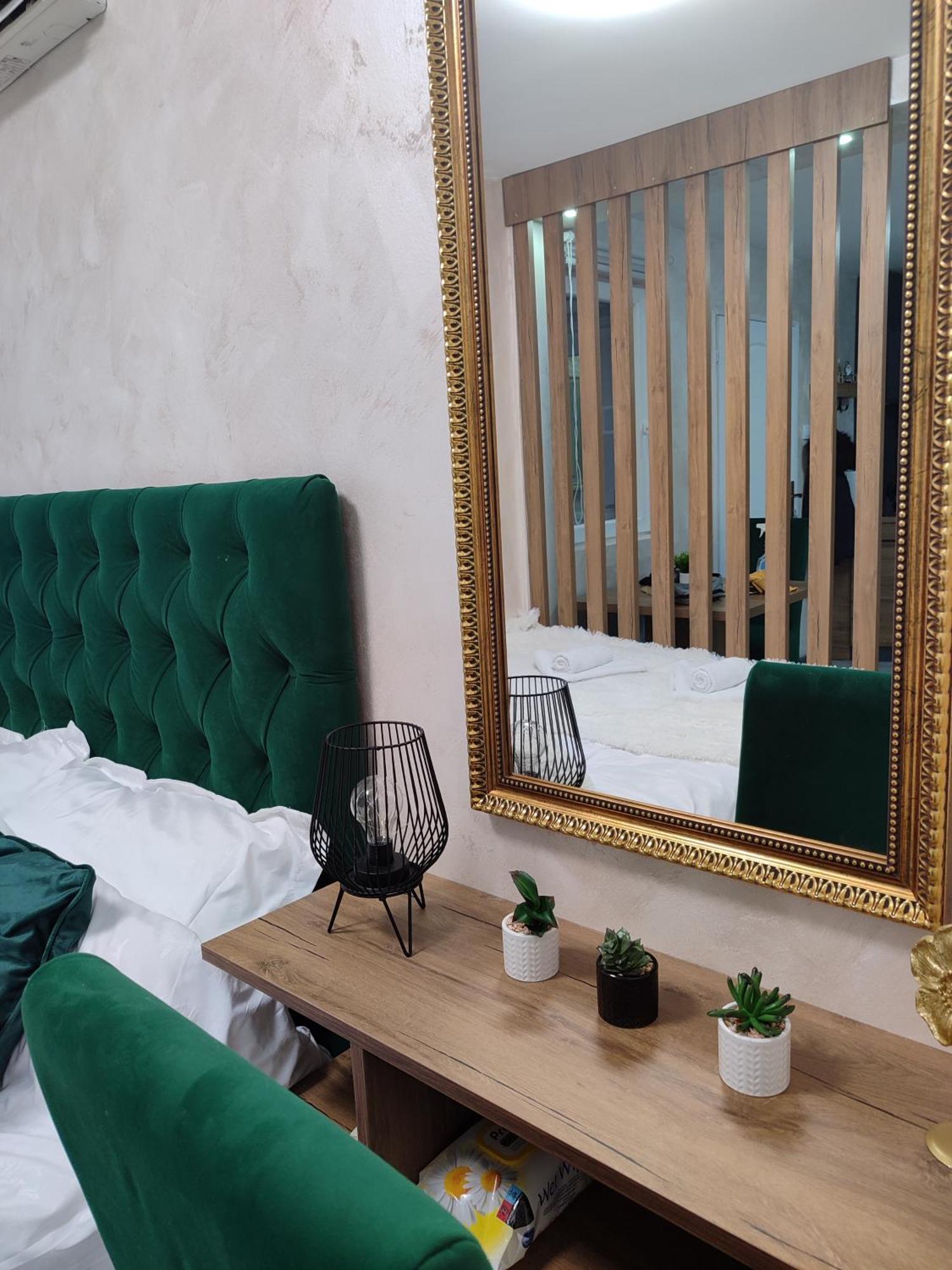 Studio Apartman Free Parking Rubikon Belgrado Exterior foto