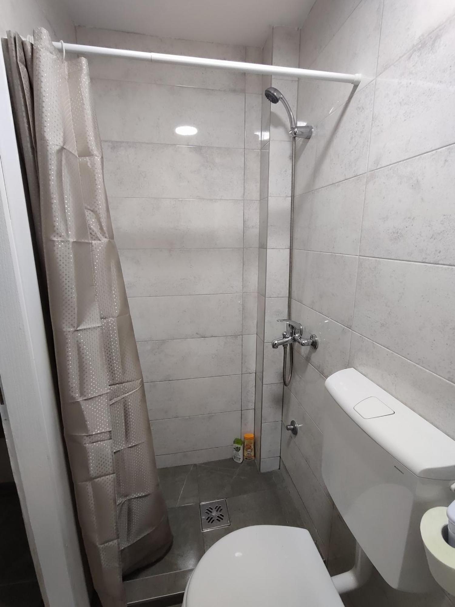 Studio Apartman Free Parking Rubikon Belgrado Exterior foto