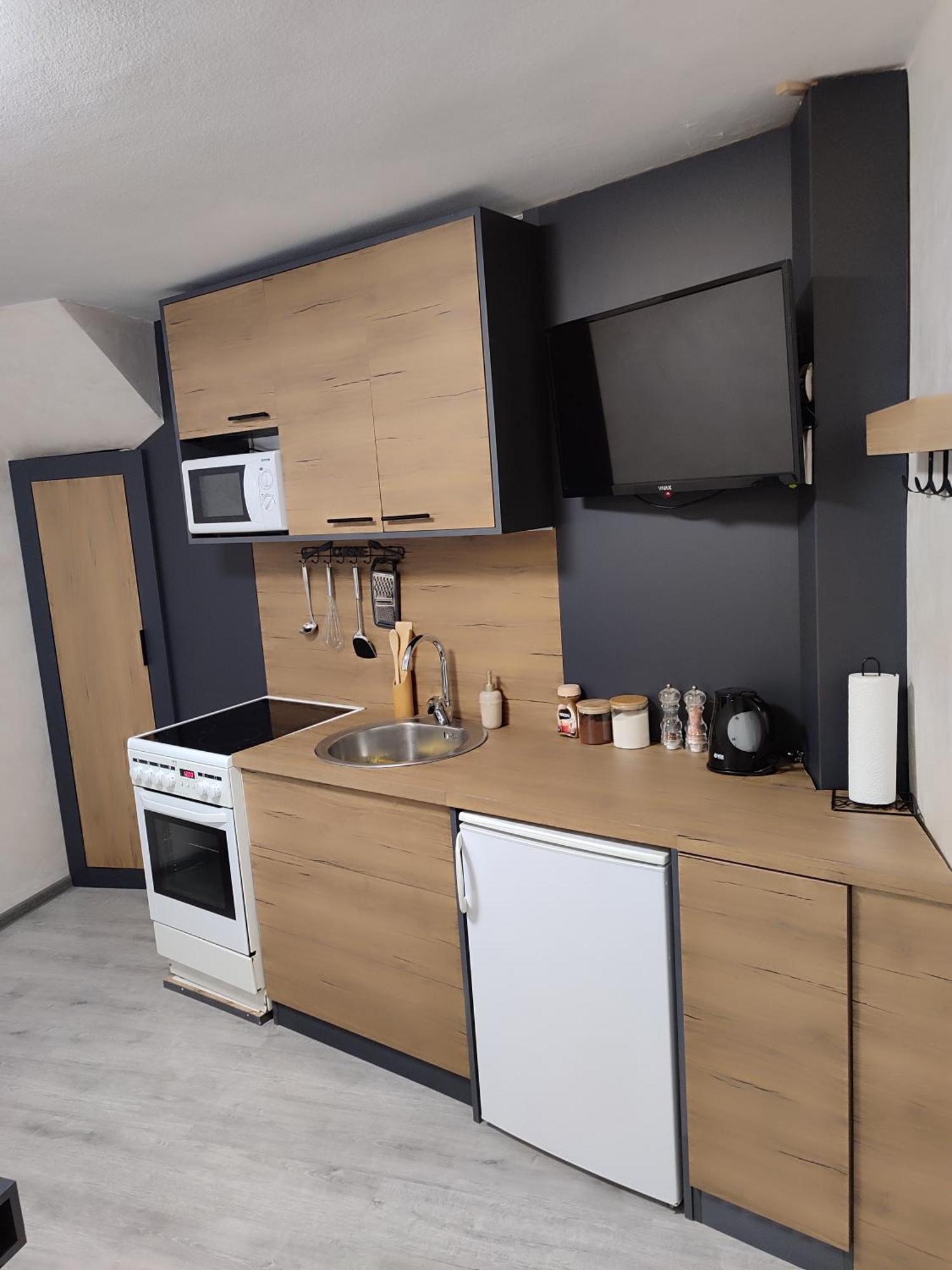 Studio Apartman Free Parking Rubikon Belgrado Exterior foto